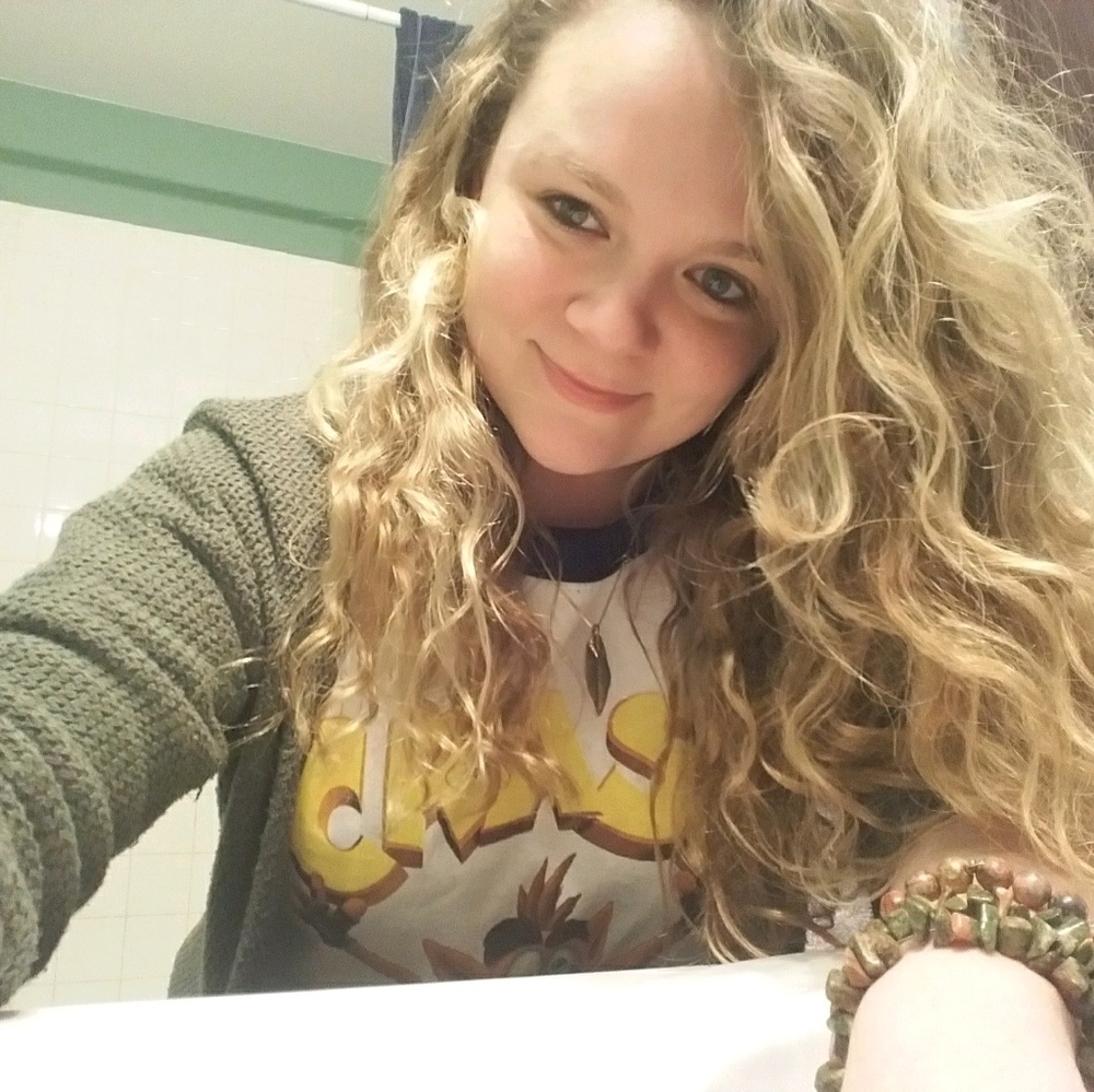 Meet your Posher, Emily